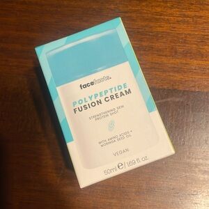 Polypeptide Fusion Cream - Blue and White